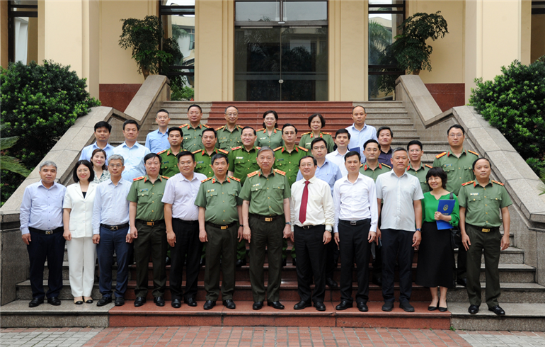 Đẩy mạnh công tác phối hợp giữa Bộ Công an với Bộ Khoa học và Công nghệ
